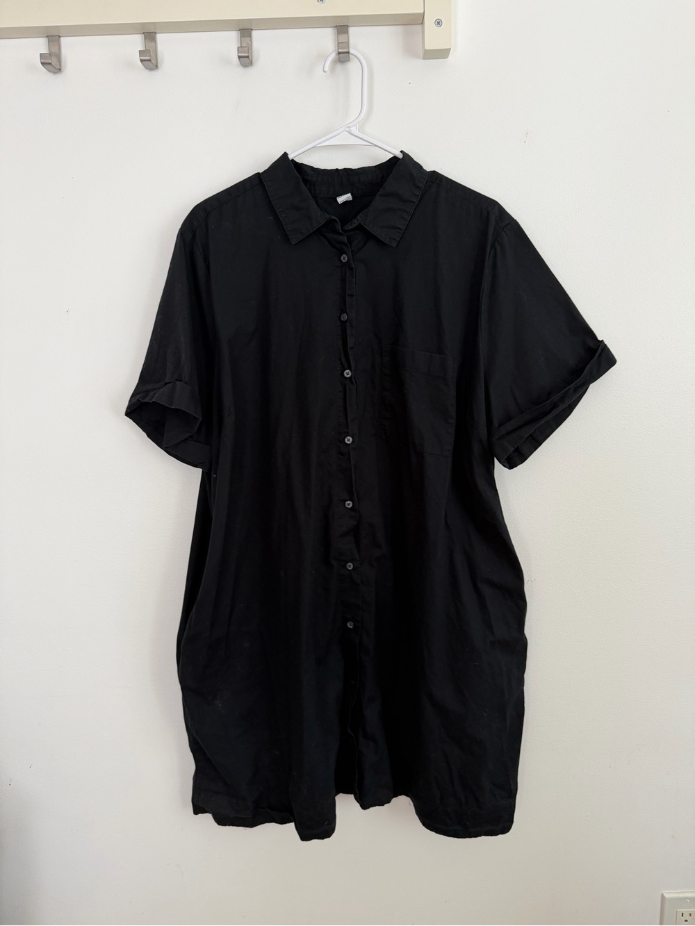 Old Navy Black Short-Sleeve Button-Down Shirt Dress with pockets